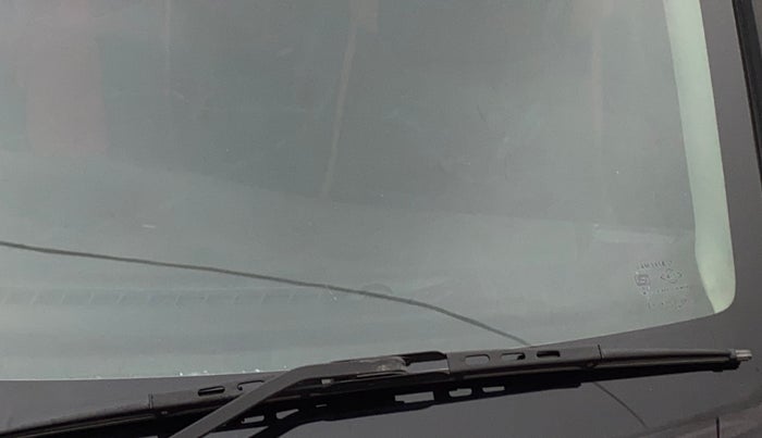 2017 Maruti Swift ZXI, Petrol, Manual, 52,414 km, Front windshield - Minor spot on windshield