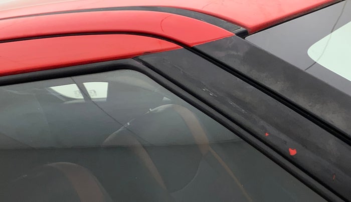 2017 Maruti Swift ZXI, Petrol, Manual, 52,414 km, Driver-side door - Door visor damaged