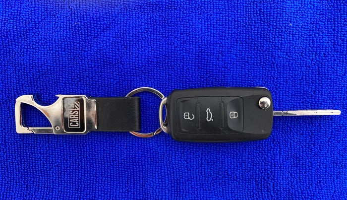 2019 Volkswagen Polo COMFORTLINE 1.0 PETROL, Petrol, Manual, 27,681 km, Key Close Up