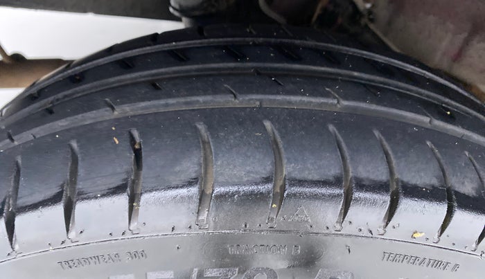 2014 Datsun Go T, Petrol, Manual, 65,470 km, Right Rear Tyre Tread
