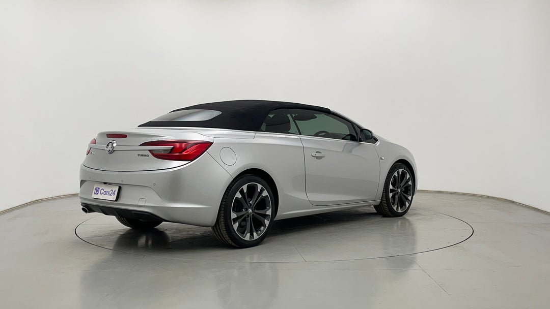 Right Back Diagonal (45- Degree) View