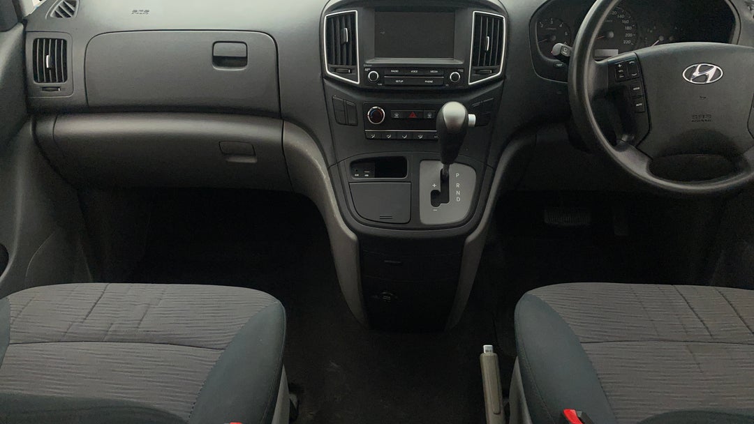 2017 Hyundai Iload 3s Liftback, Automatic, 156652 km, Center Console