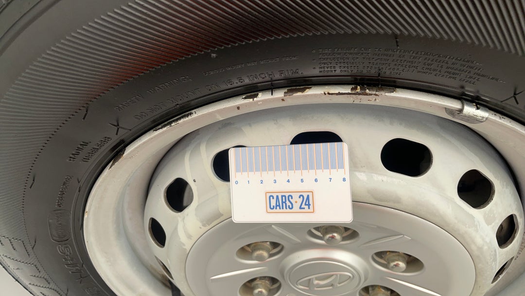 2017 Hyundai Iload 3s Liftback, Automatic, 156652 km, Wheels Rim Front LHS Scuff