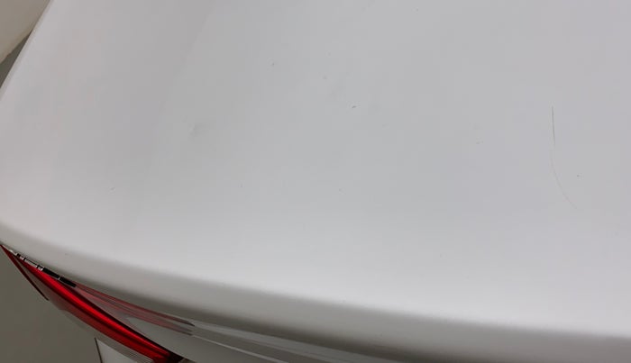 2014 Maruti Ciaz ZXI, Petrol, Manual, 70,337 km, Dicky (Boot door) - Slightly dented