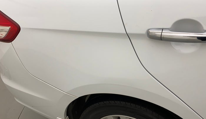 2014 Maruti Ciaz ZXI, Petrol, Manual, 70,337 km, Right quarter panel - Slightly dented