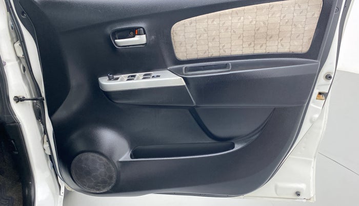 2015 Maruti Wagon R 1.0 VXI, Petrol, Manual, 43,009 km, Driver Side Door Panels Control
