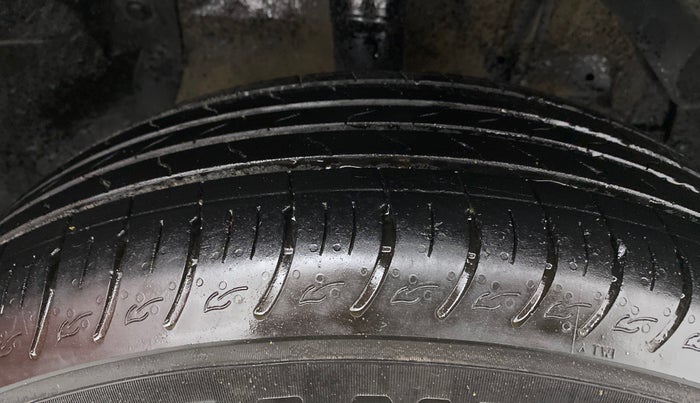2018 Maruti Vitara Brezza VDI, Diesel, Manual, 81,162 km, Right Front Tyre Tread