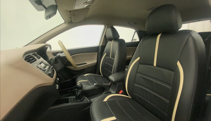 2019 Hyundai Elite i20 MAGNA PLUS 1.2, Petrol, Manual, 17,754 km, Right Side Front Door Cabin