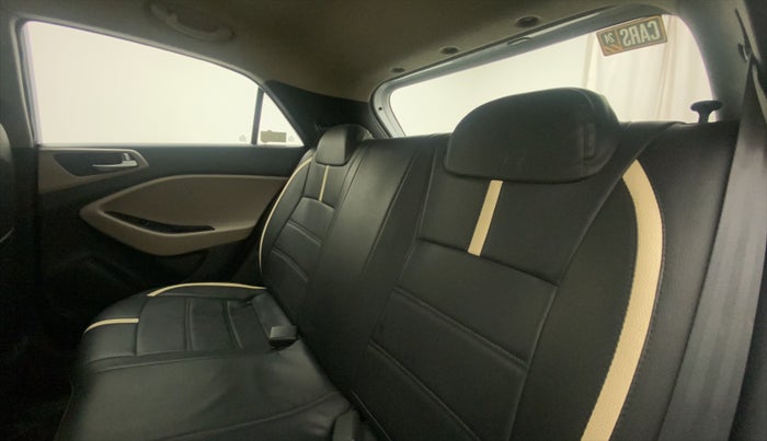 2019 Hyundai Elite i20 MAGNA PLUS 1.2, Petrol, Manual, 17,754 km, Right Side Rear Door Cabin