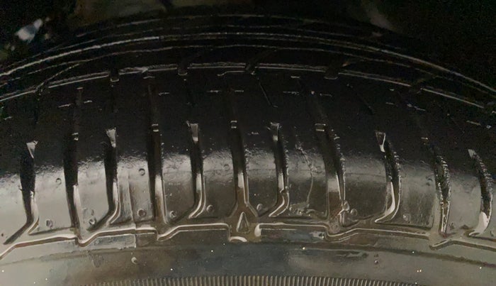 2019 Hyundai Elite i20 MAGNA PLUS 1.2, Petrol, Manual, 17,754 km, Left Rear Tyre Tread
