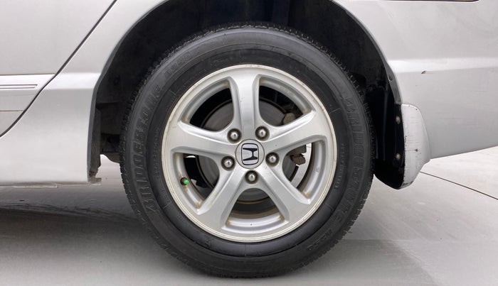 2010 Honda Civic 1.8L I-VTEC V MT, Petrol, Manual, 1,12,814 km, Left Rear Wheel