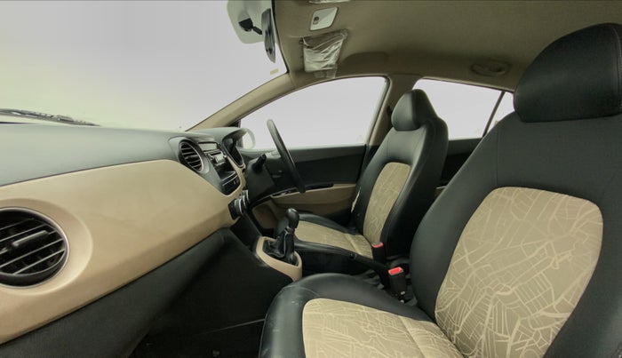 2016 Hyundai Grand i10 MAGNA 1.2 KAPPA VTVT, Petrol, Manual, 29,811 km, Right Side Front Door Cabin