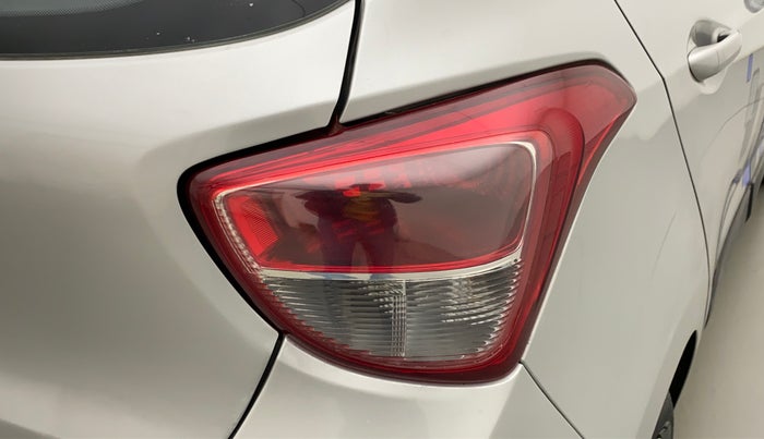 2016 Hyundai Grand i10 MAGNA 1.2 KAPPA VTVT, Petrol, Manual, 29,811 km, Right tail light - Reverse gear light not functional