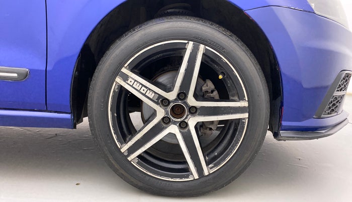 2020 Volkswagen Polo TRENDLINE 1.0L, Petrol, Manual, 54,323 km, Right Front Wheel