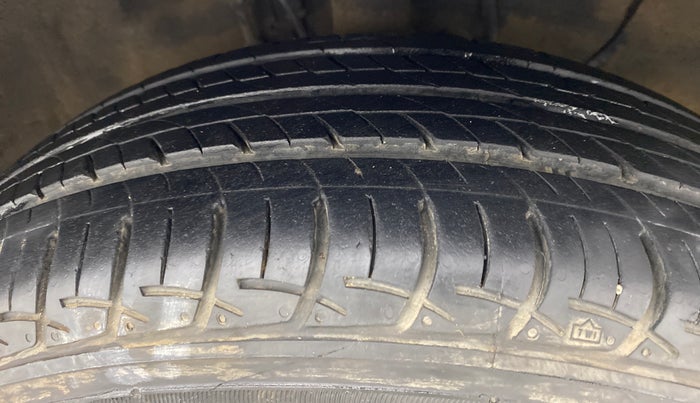 2018 Hyundai Elite i20 ASTA 1.2, Petrol, Manual, 14,452 km, Right Front Tyre Tread