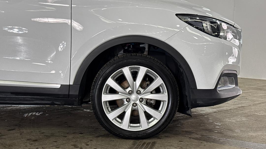 2023 MG ZS Excite, Automatic, 31961 km, Right Front Wheel