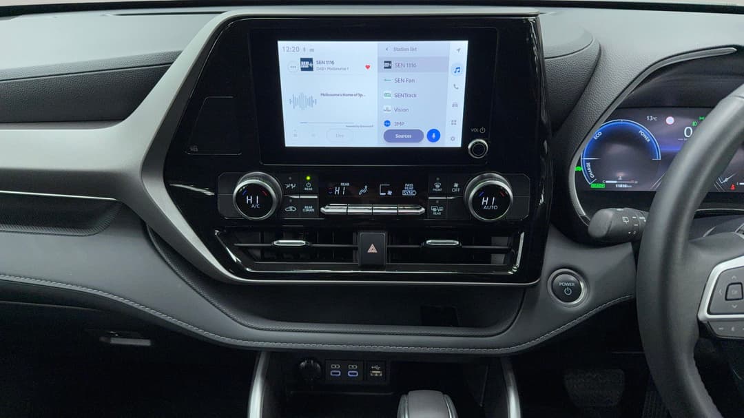 2025 Toyota Kluger Gx Hybrid AWD, Automatic, 11816 km, Center Console
