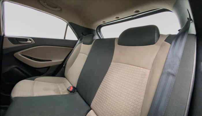 2017 Hyundai Elite i20 SPORTZ 1.2, Petrol, Manual, 25,894 km, Right Side Rear Door Cabin