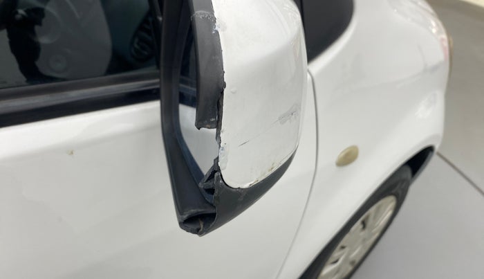 2016 Maruti Ritz LDI, Diesel, Manual, 61,030 km, Right rear-view mirror - Cover has minor damage
