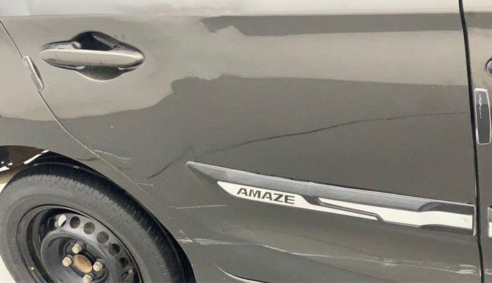 2019 Honda Amaze 1.2L I-VTEC S, CNG, Manual, 43,184 km, Right rear door - Minor scratches