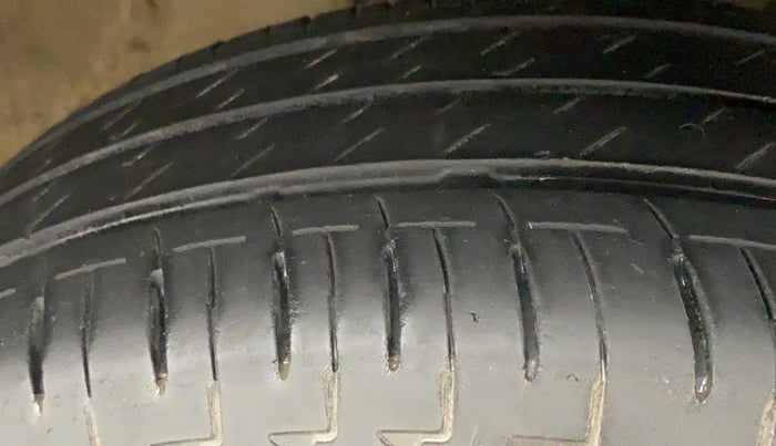 2019 Honda Amaze 1.2L I-VTEC S, CNG, Manual, 43,517 km, Right Front Tyre Tread
