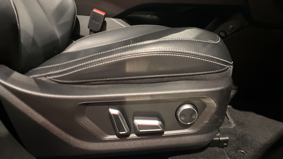 2022 GWM Haval H6 Ultra, Automatic, 39878 km, Drivers Side Adjustment Panel