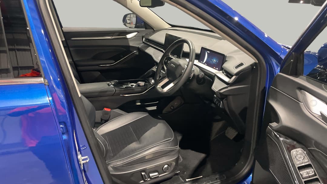 2022 GWM Haval H6 Ultra, Automatic, 39878 km, Right Side Front Door Cabin View