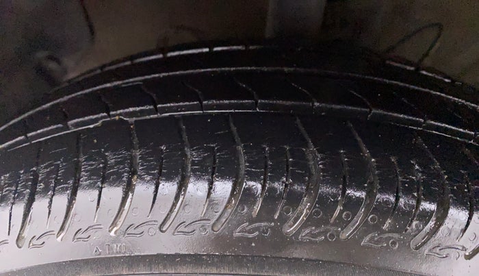 2019 Hyundai NEW SANTRO ASTA 1.1 MT, Petrol, Manual, 31,933 km, Left Front Tyre Tread