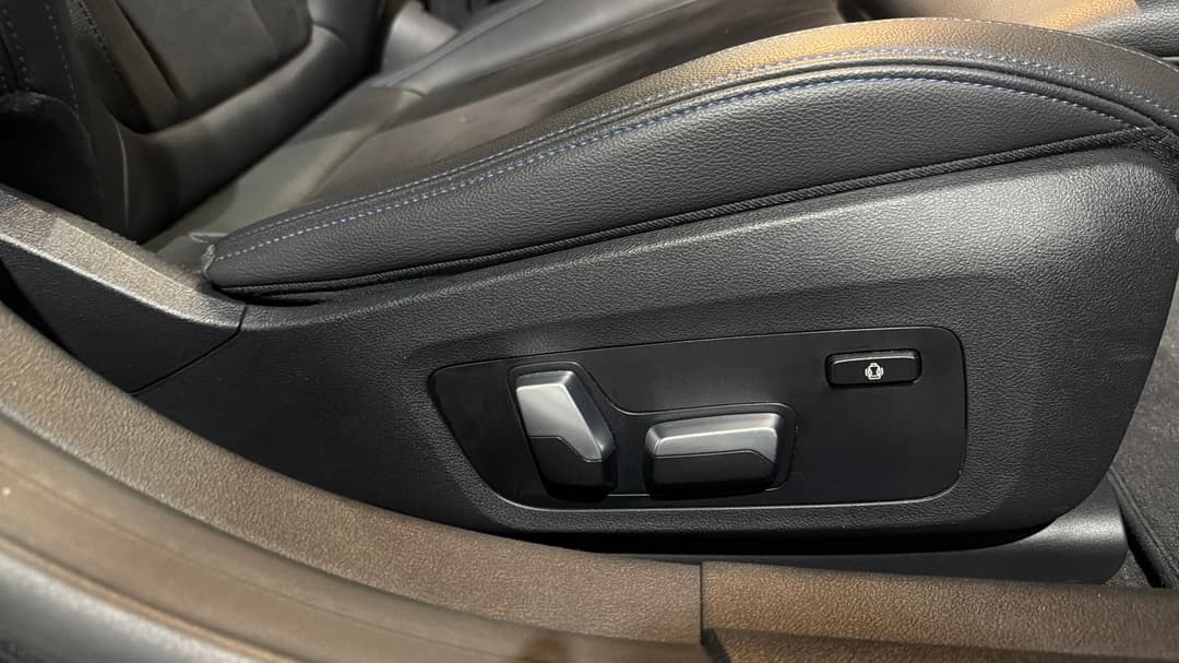 2021 BMW 4 20i M Sport Gran Coupe, Automatic, 44612 km, Drivers Side Adjustment Panel