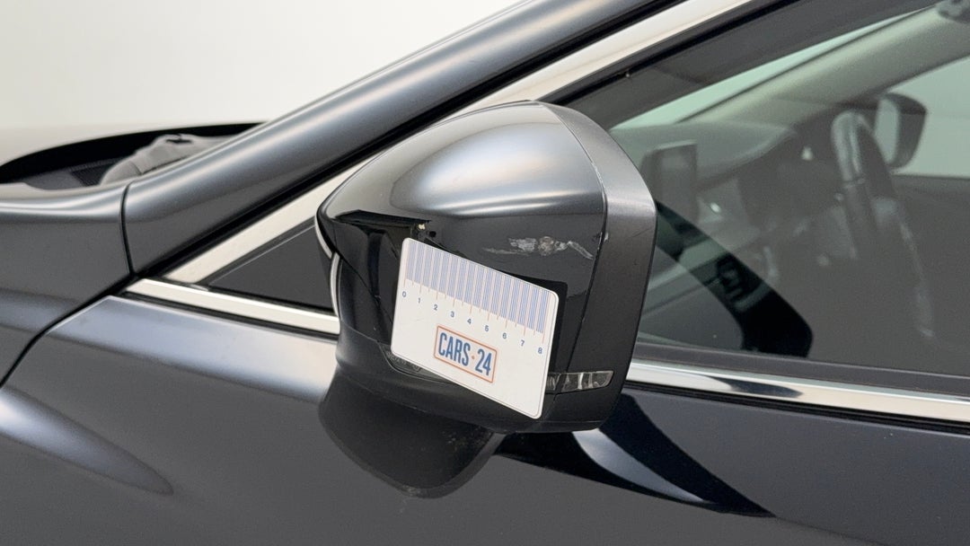 Side Mirrors Housing LHS Scratch