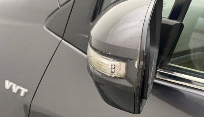 2016 Maruti Ertiga VXI CNG, CNG, Manual, 94,408 km, Left rear-view mirror - Indicator light has minor damage