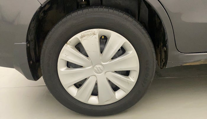 2016 Maruti Ertiga VXI CNG, CNG, Manual, 94,408 km, Right Rear Wheel