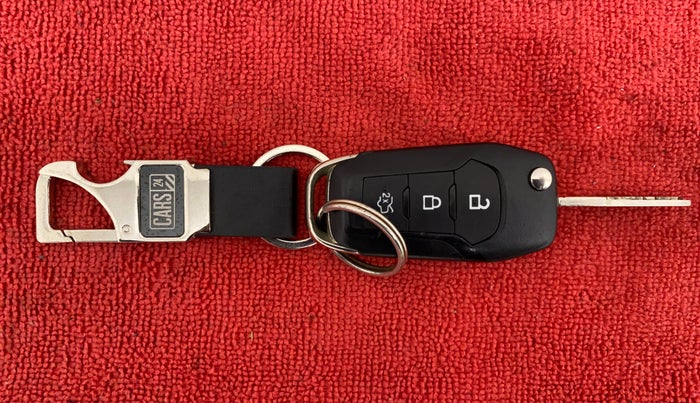 2018 Ford Endeavour 3.2l 4X4 AT Titanium, Diesel, Automatic, 34,004 km, Key Close Up