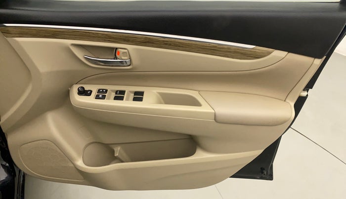 2020 Maruti Ciaz ALPHA  AT 1.5 SHVS PETROL, Petrol, Automatic, 23,697 km, Driver Side Door Panels Control