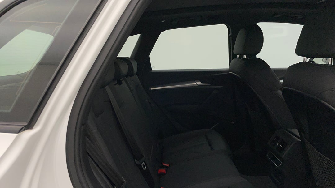 2020 Audi Q5 45 Tfsi Quattro Sport, Automatic, 67704 km, Right Side Rear Door Cabin View
