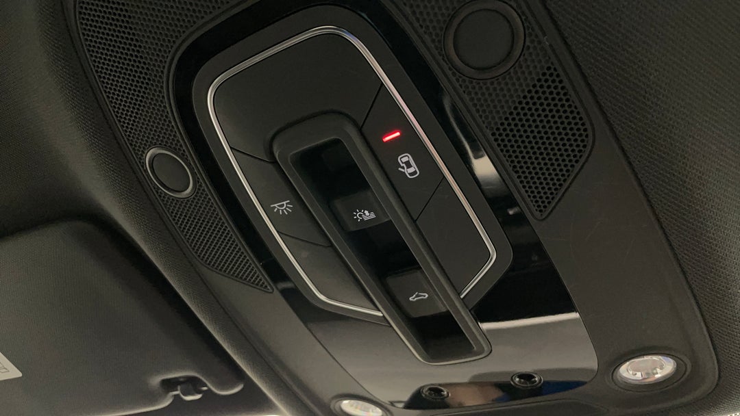 2020 Audi Q5 45 Tfsi Quattro Sport, Automatic, 67704 km, On-Roof Controls/Sunglass holder