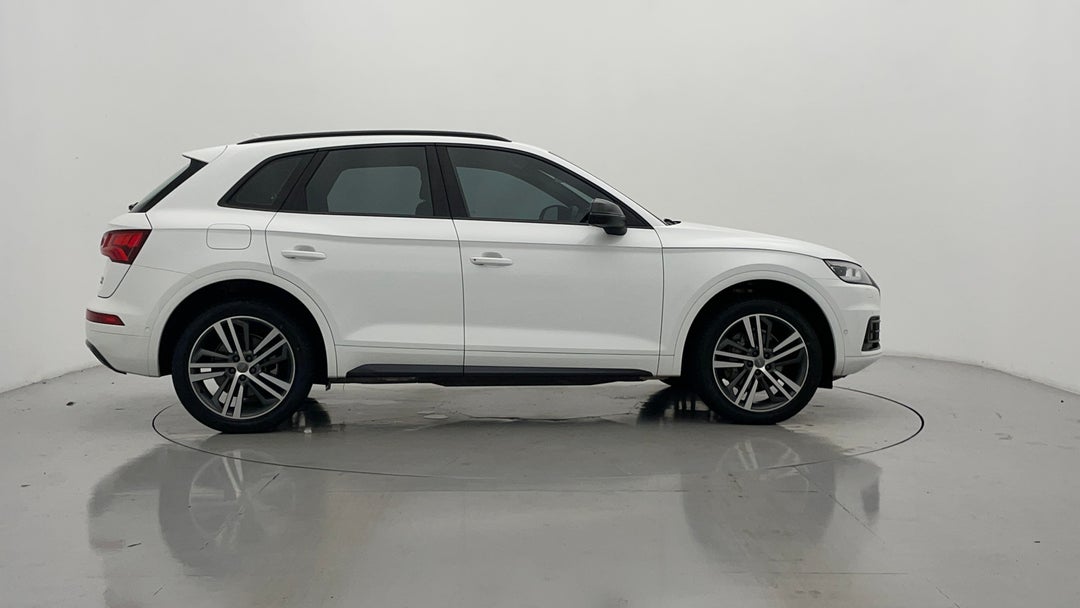 2020 Audi Q5 45 Tfsi Quattro Sport, Automatic, 67704 km, Right Side View