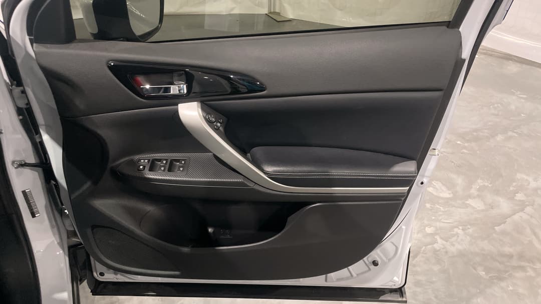 2023 Mitsubishi Eclipse Cross Aspire Phev (AWD), Automatic, 39536 km, Speaker View