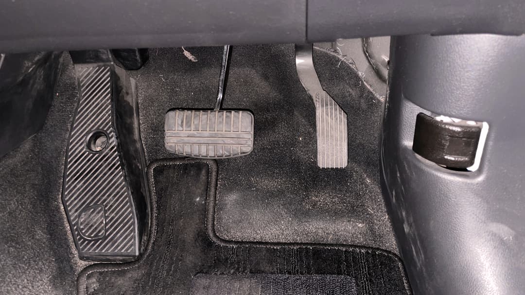 2023 Mitsubishi Eclipse Cross Aspire Phev (AWD), Automatic, 39536 km, Pedals and Footmat