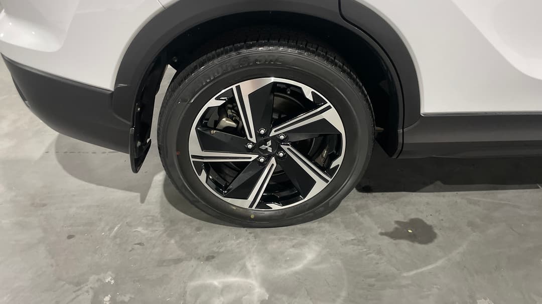 2023 Mitsubishi Eclipse Cross Aspire Phev (AWD), Automatic, 39536 km, Right Rear Wheel