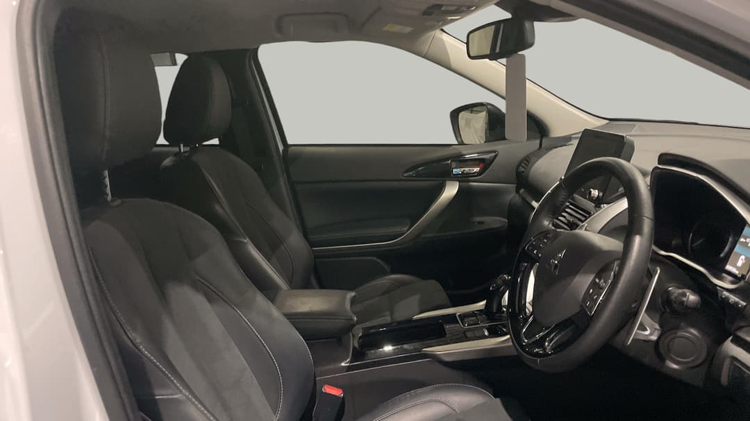 2023 Mitsubishi Eclipse Cross Aspire Phev (AWD), Automatic, 39536 km, Right Side Front Door Cabin View