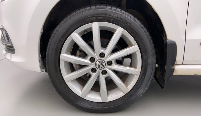 2018 Volkswagen Polo HIGH LINE PLUS 1.0, Petrol, Manual, 32,263 km, Left Front Wheel