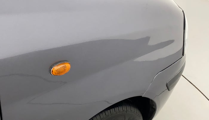 2011 Hyundai Santro Xing GL PLUS, Petrol, Manual, 76,827 km, Right fender - Paint has minor damage