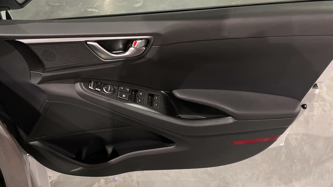 2022 Hyundai Ioniq Electric Elite, Automatic, 61549 km, Speaker View