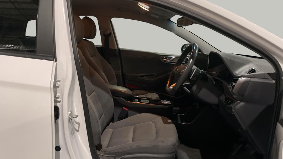 2022 Hyundai Ioniq Electric Elite, Automatic, 61549 km, Right Side Front Door Cabin View