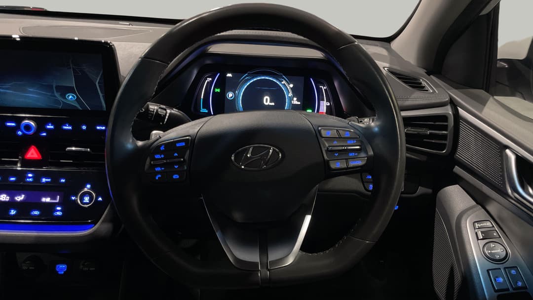 2022 Hyundai Ioniq Electric Elite, Automatic, 61549 km, Steering Wheel Close-up