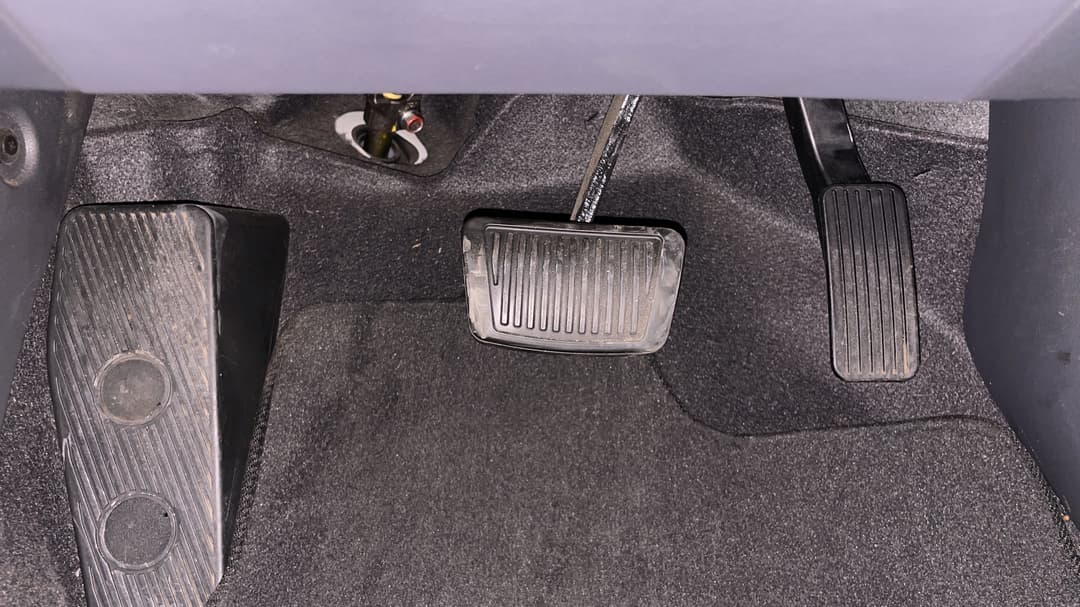 2022 Hyundai Ioniq Electric Elite, Automatic, 61549 km, Pedals and Footmat