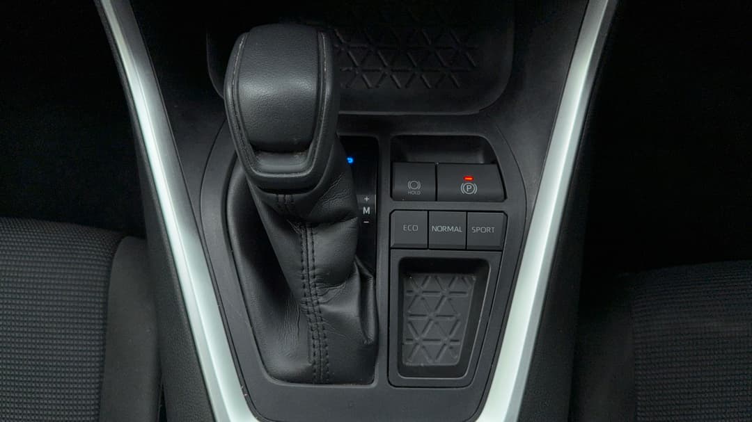 2022 Toyota RAV4 Gx (2WD), Automatic, 146536 km, Gear Lever 