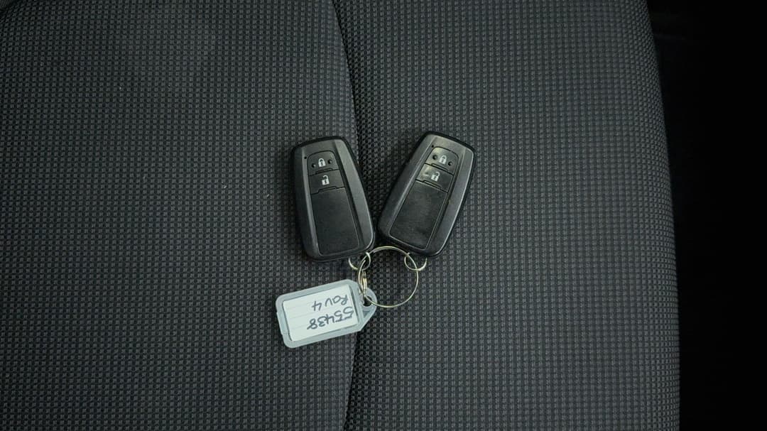 2022 Toyota RAV4 Gx (2WD), Automatic, 146536 km, Key Close-up