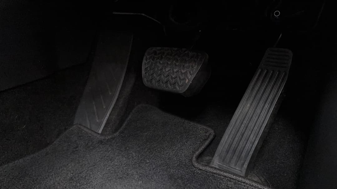 2022 Toyota RAV4 Gx (2WD), Automatic, 146536 km, Pedals and Footmat